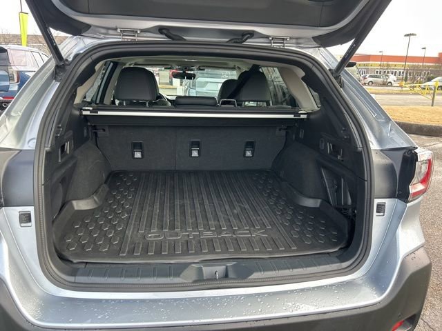 Used 2025 Subaru Outback Onyx Edition image 29