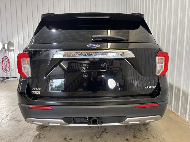Certified 2023 Ford Explorer XLT w/ Equipment Group 202A image 3