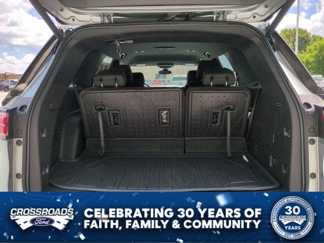 Used 2023 Chevrolet Traverse LT FWD image 32