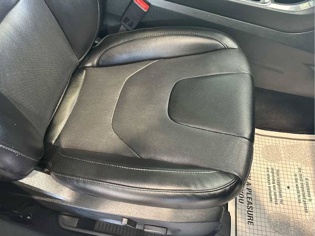 Certified 2022 Ford Edge Titanium w/ Equipment Group 301A AWD/4WD image 28