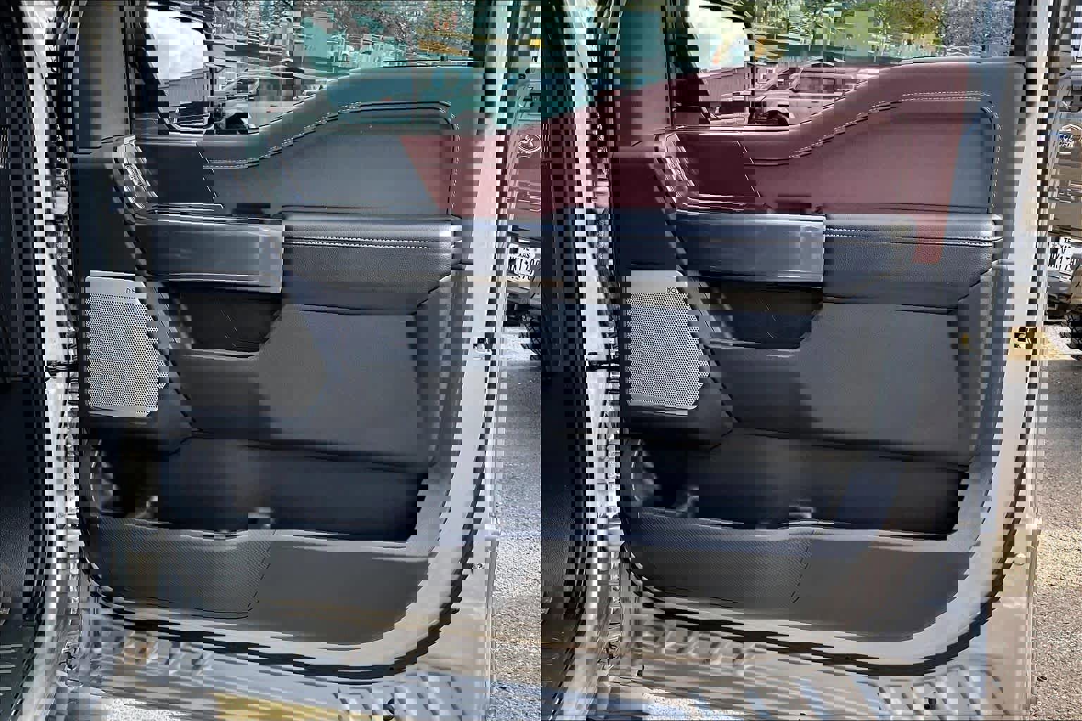 Certified 2023 Ford F150 Lariat w/ Equipment Group 502A High image 24