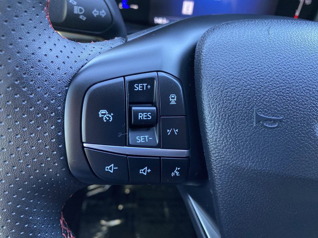 Certified 2025 Ford Escape ST-Line w/ Tech Pack #1 image 31