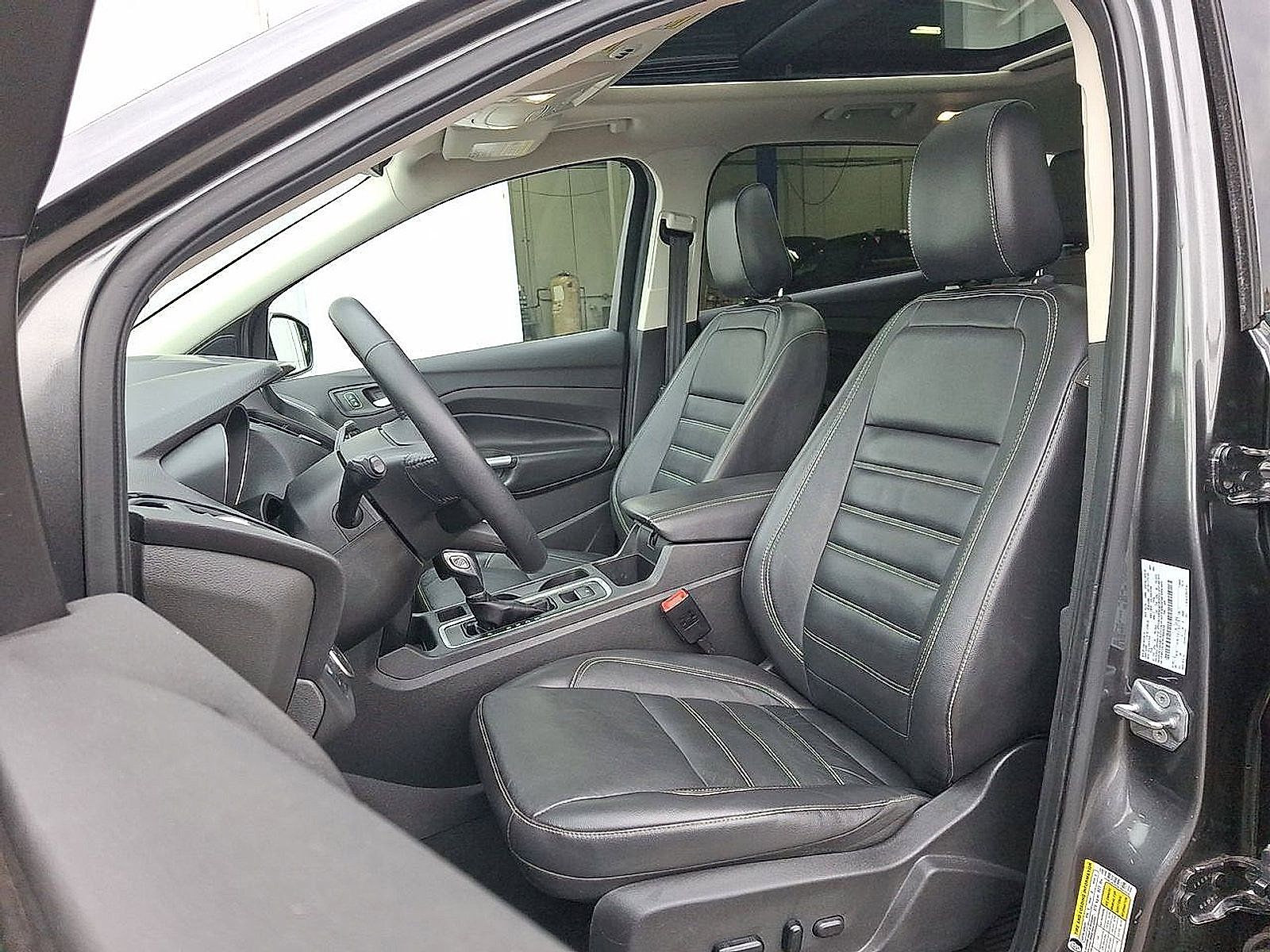 Certified 2019 Ford Escape Titanium image 11