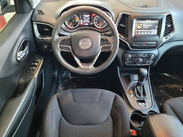Used 2019 Jeep Cherokee Latitude w/ Popular Appearance Group FWD image 20