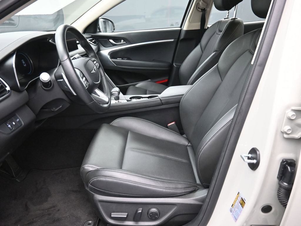 Used 2025 Genesis G70 2.5T image 21
