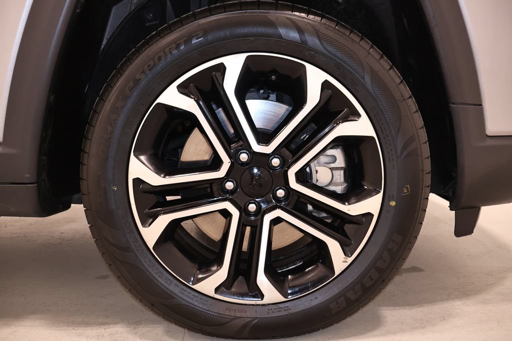 Used 2023 Jeep Compass Limited AWD/4WD image 35