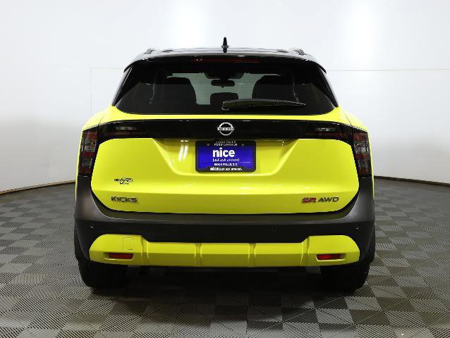 Used 2025 Nissan Kicks SR image 3