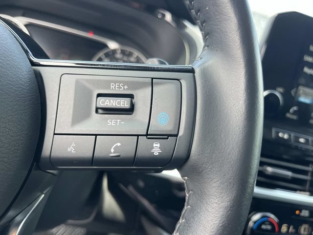 Used 2024 Nissan Pathfinder SL FWD image 39