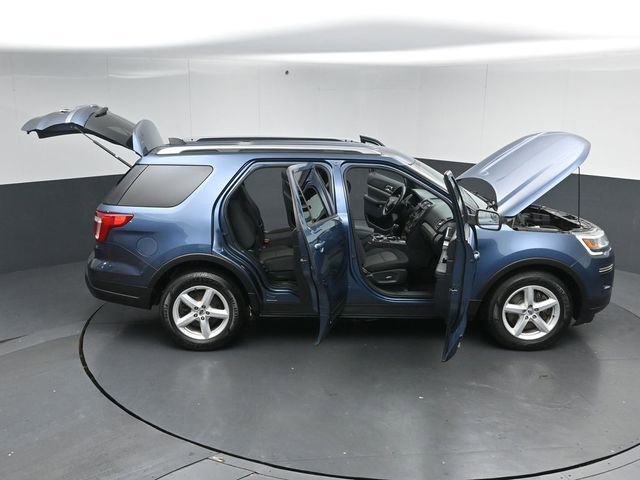 Certified 2018 Ford Explorer XLT FWD image 53