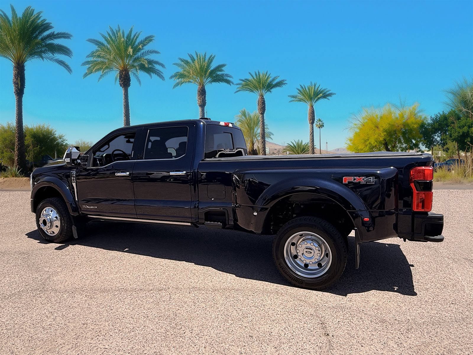 Certified 2024 Ford F450 Platinum w/ FX4 Off-Road Package AWD/4WD image 3
