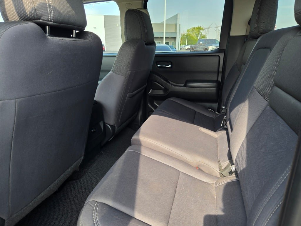Used 2023 Nissan Frontier SV AWD/4WD image 18