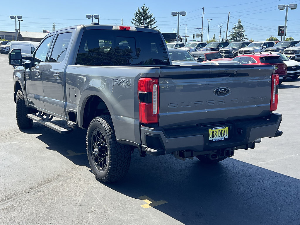 Certified 2023 Ford F350 Platinum w/ FX4 Off-Road Package AWD/4WD image 9