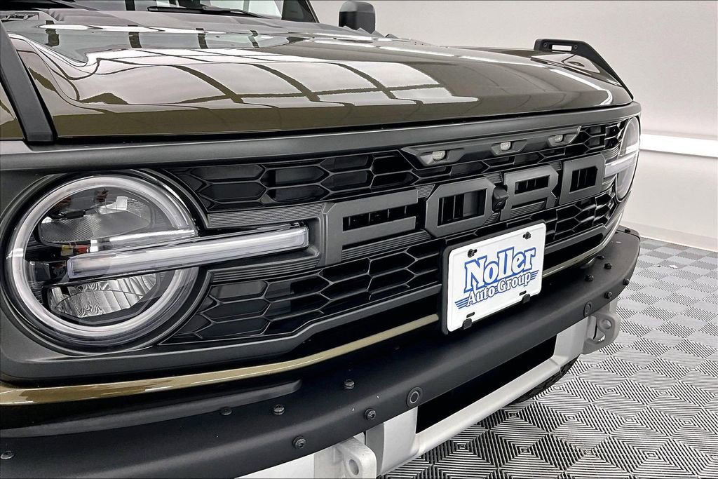 Certified 2025 Ford Bronco Raptor w/ Interior Carbon Fiber Pack AWD/4WD image 28