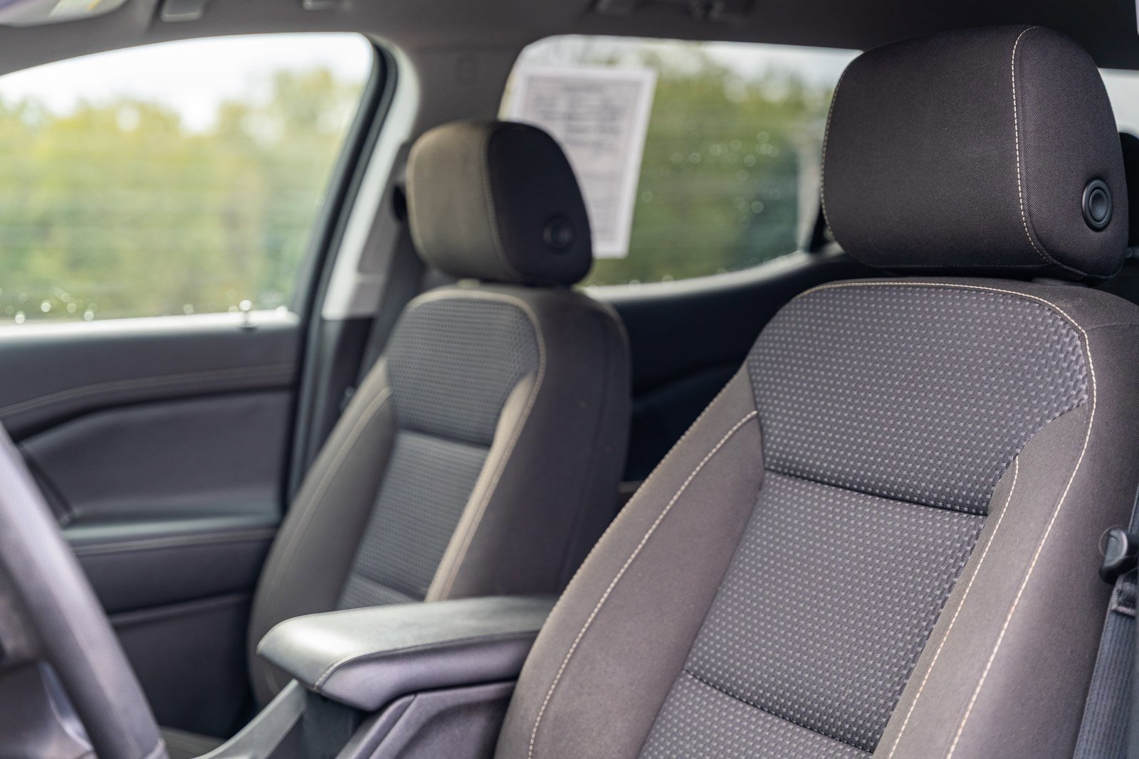 Used 2023 GMC Acadia SLE w/ Driver Convenience Package image 20