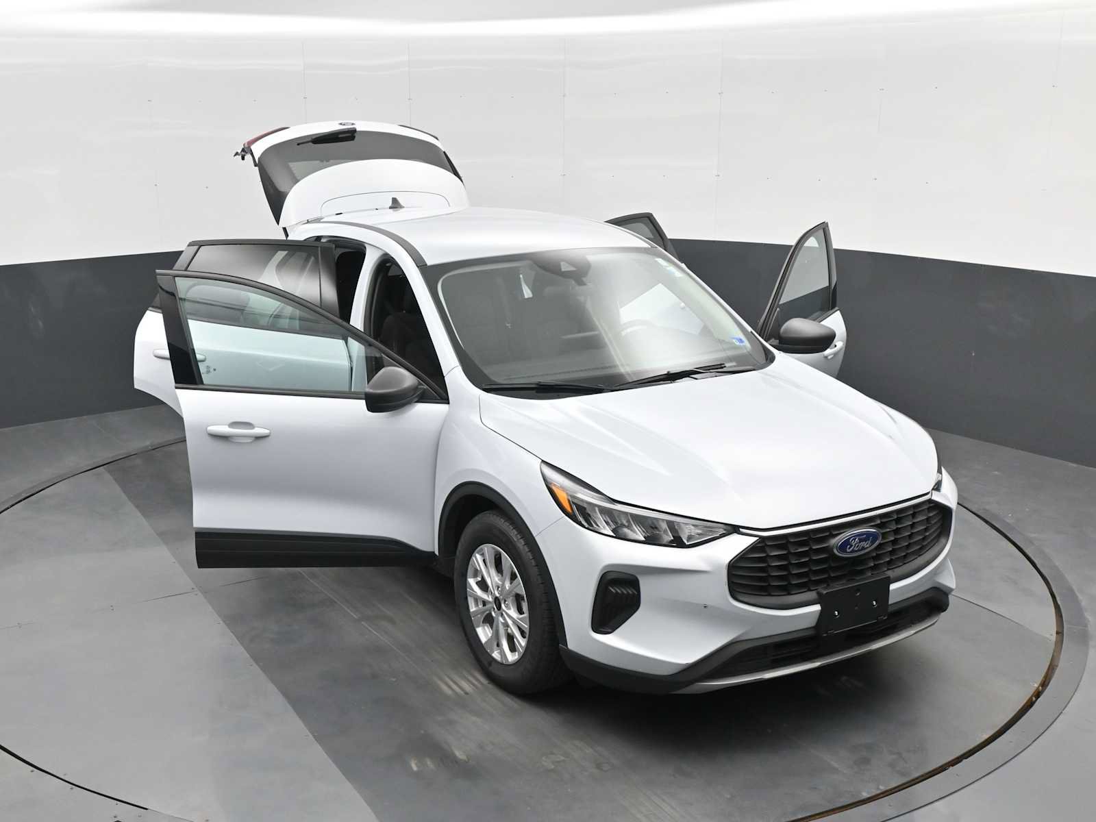 Certified 2025 Ford Escape Active w/ Cold Weather Package FWD image 28