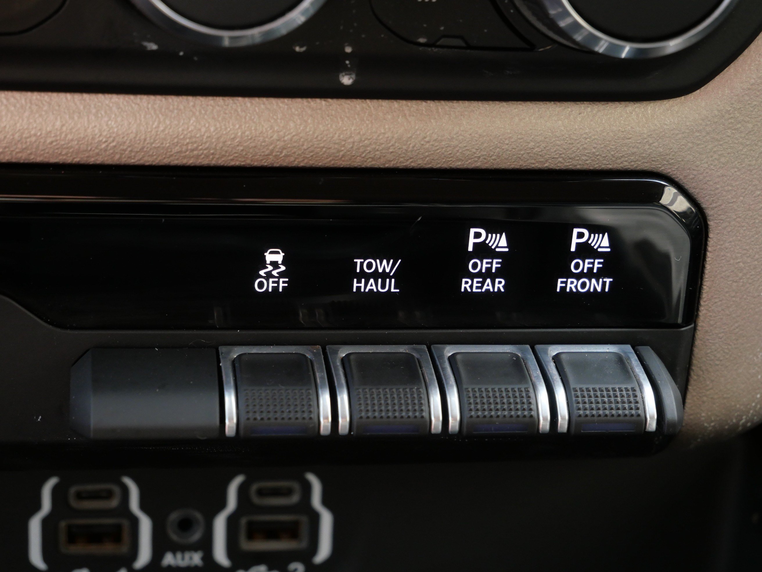 Used 2021 RAM 1500 Laramie AWD/4WD image 32