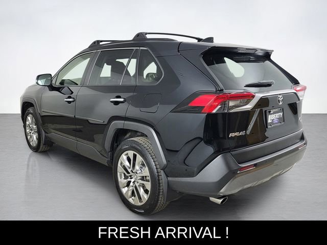 Used 2019 Toyota RAV4 Limited w/ All Weather Liner Package image 5