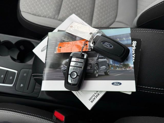 Certified 2024 Ford Escape Active AWD/4WD image 16