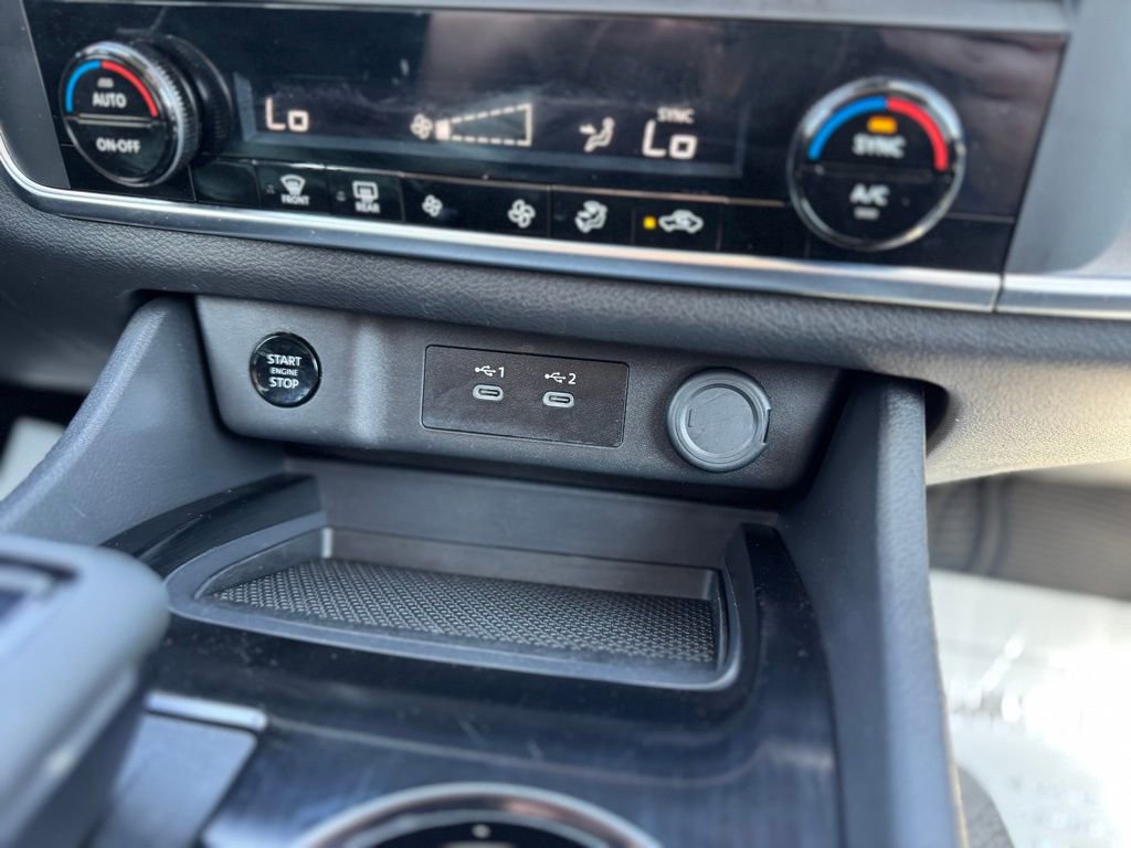 Used 2025 Nissan Rogue SV AWD/4WD image 25