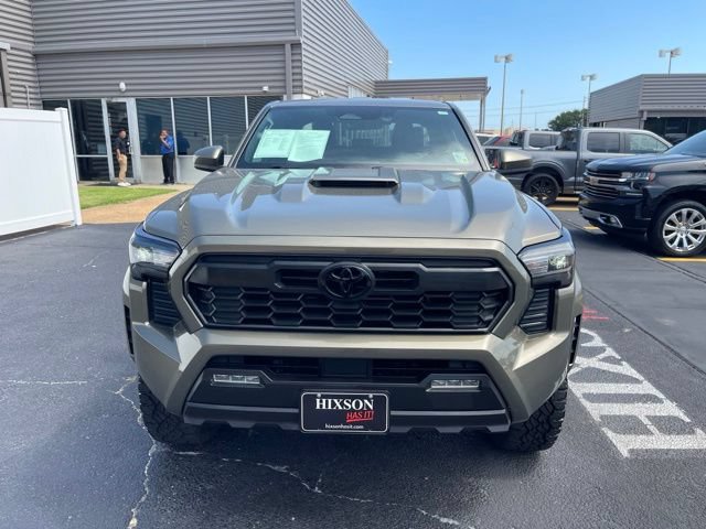 Used 2025 Toyota Tacoma TRD Sport AWD/4WD image 12