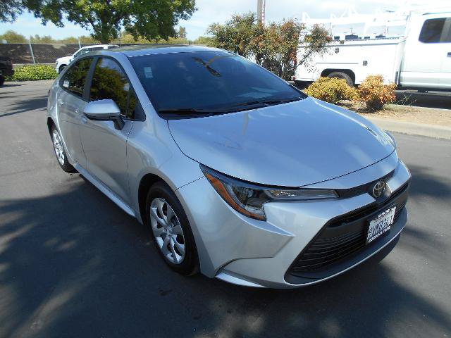 Used 2025 Toyota Corolla LE FWD image 6