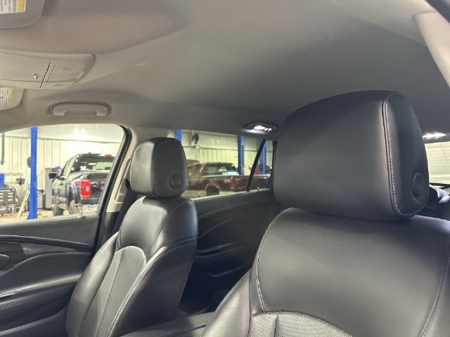 Used 2020 Buick Envision Essence FWD image 20