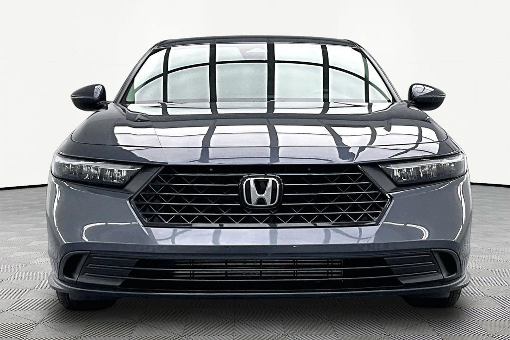 Used 2025 Honda Accord LX image 3