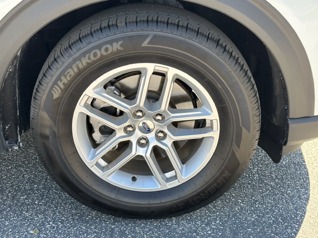 Certified 2026 Ford Explorer Active RWD image 14