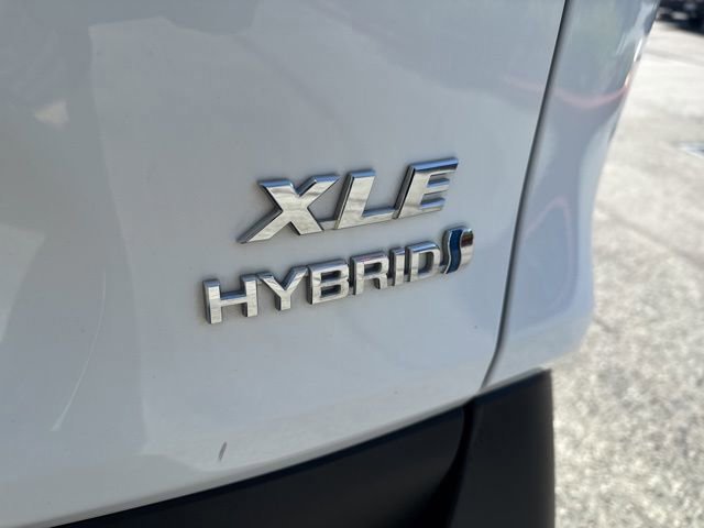 Used 2021 Toyota RAV4 XLE w/ Convenience Package AWD/4WD image 10