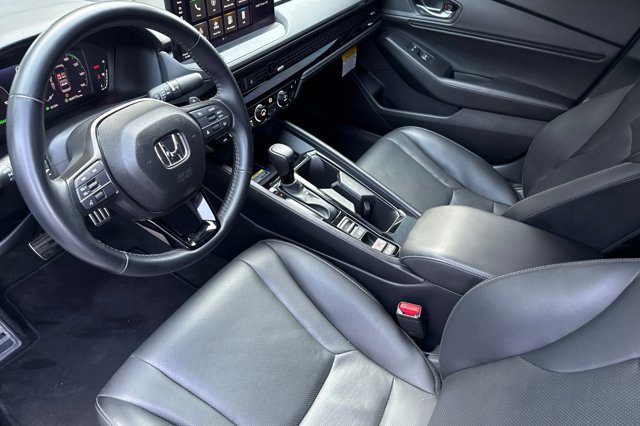 Used 2025 Honda Accord Sport image 9