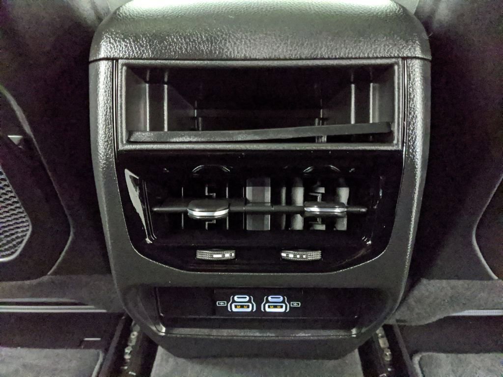 Used 2025 Jeep Grand Cherokee Laredo X image 14