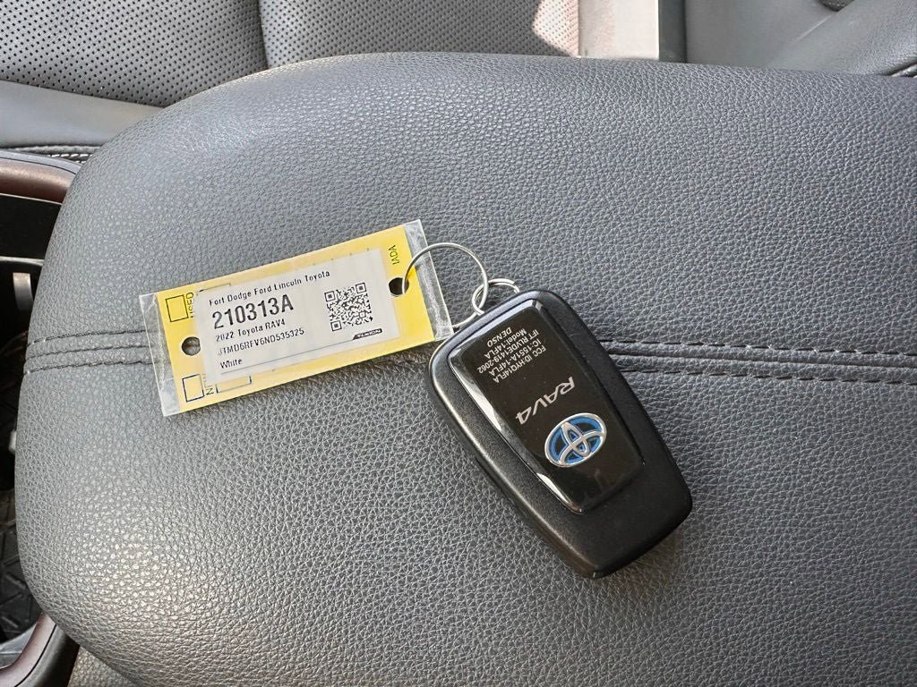 Used 2022 Toyota RAV4 Limited AWD/4WD image 44