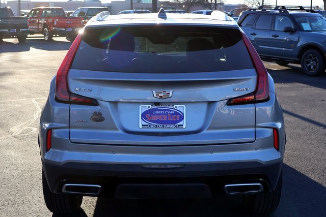 Used 2024 Cadillac XT4 Premium Luxury image 12