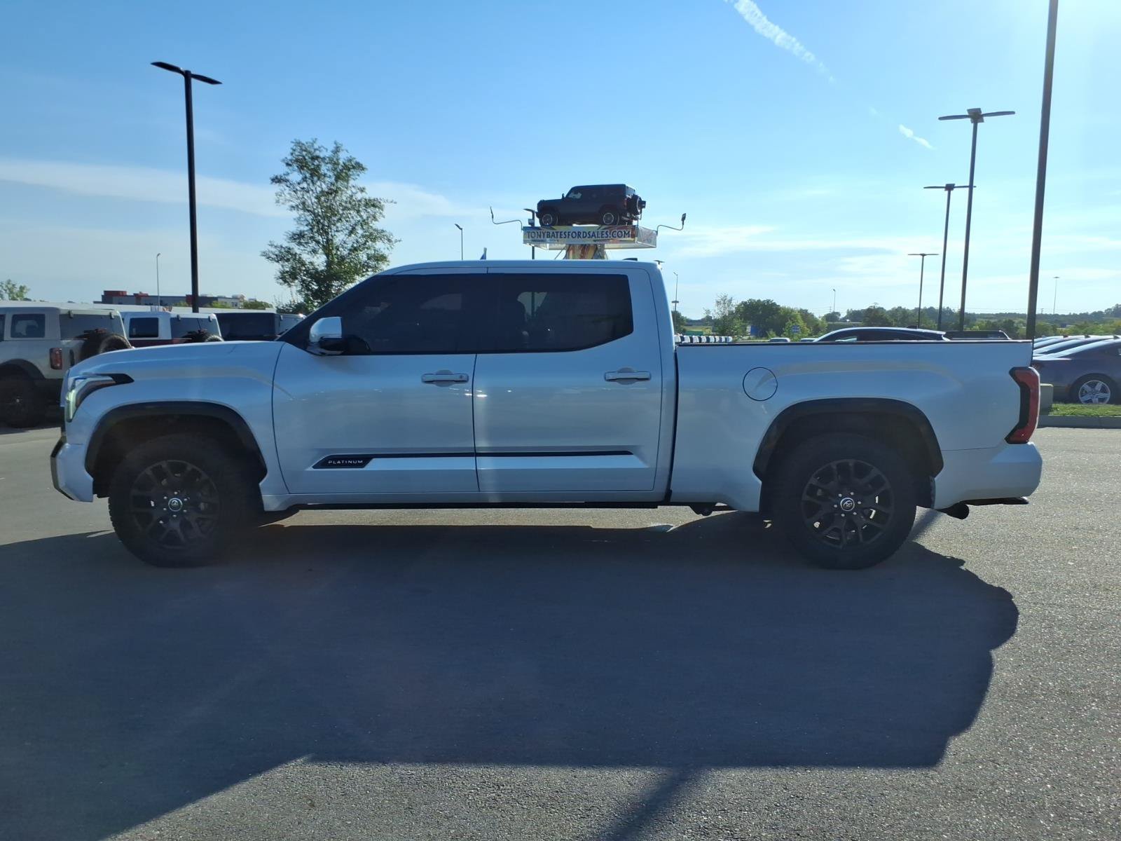 Used 2022 Toyota Tundra Platinum w/ Advanced Package AWD/4WD image 6