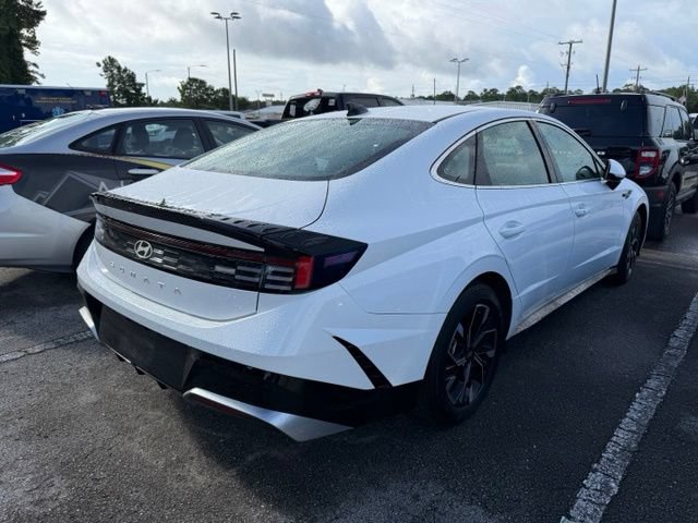 Used 2025 Hyundai Sonata SEL FWD image 3