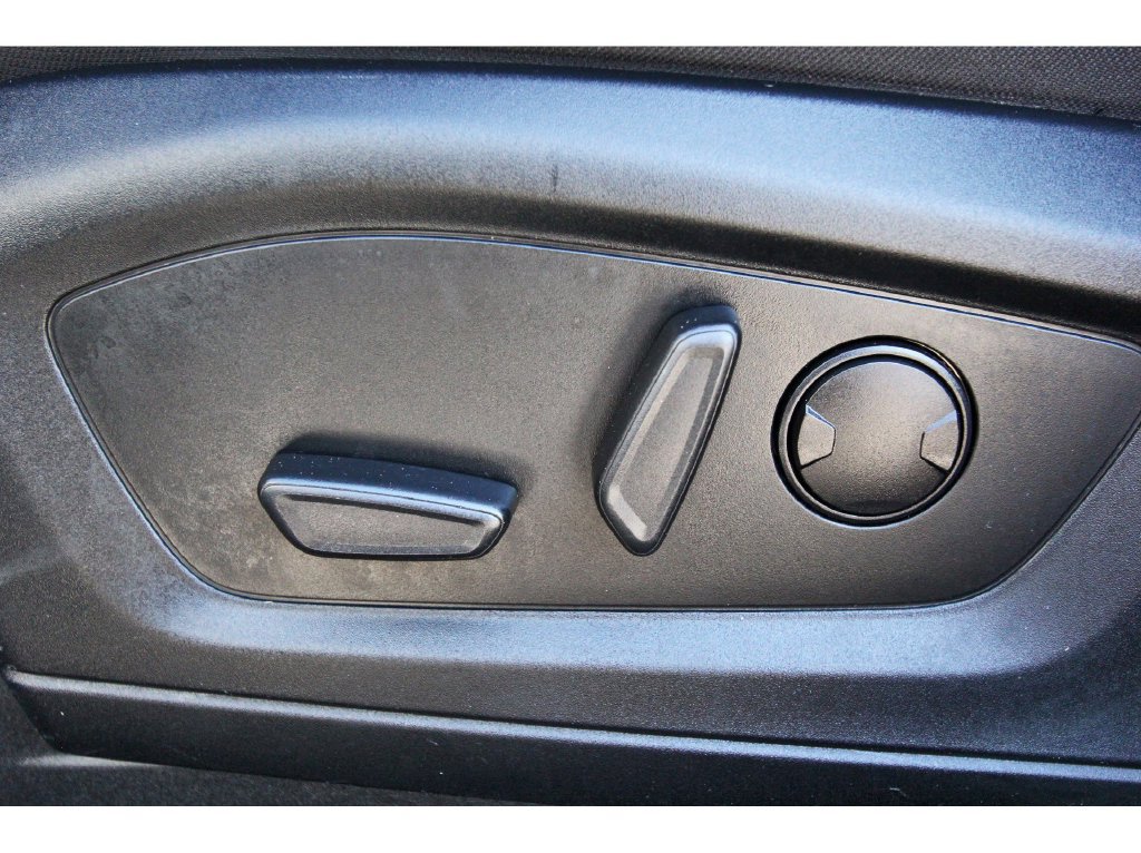 Certified 2020 Ford Explorer XLT RWD image 36