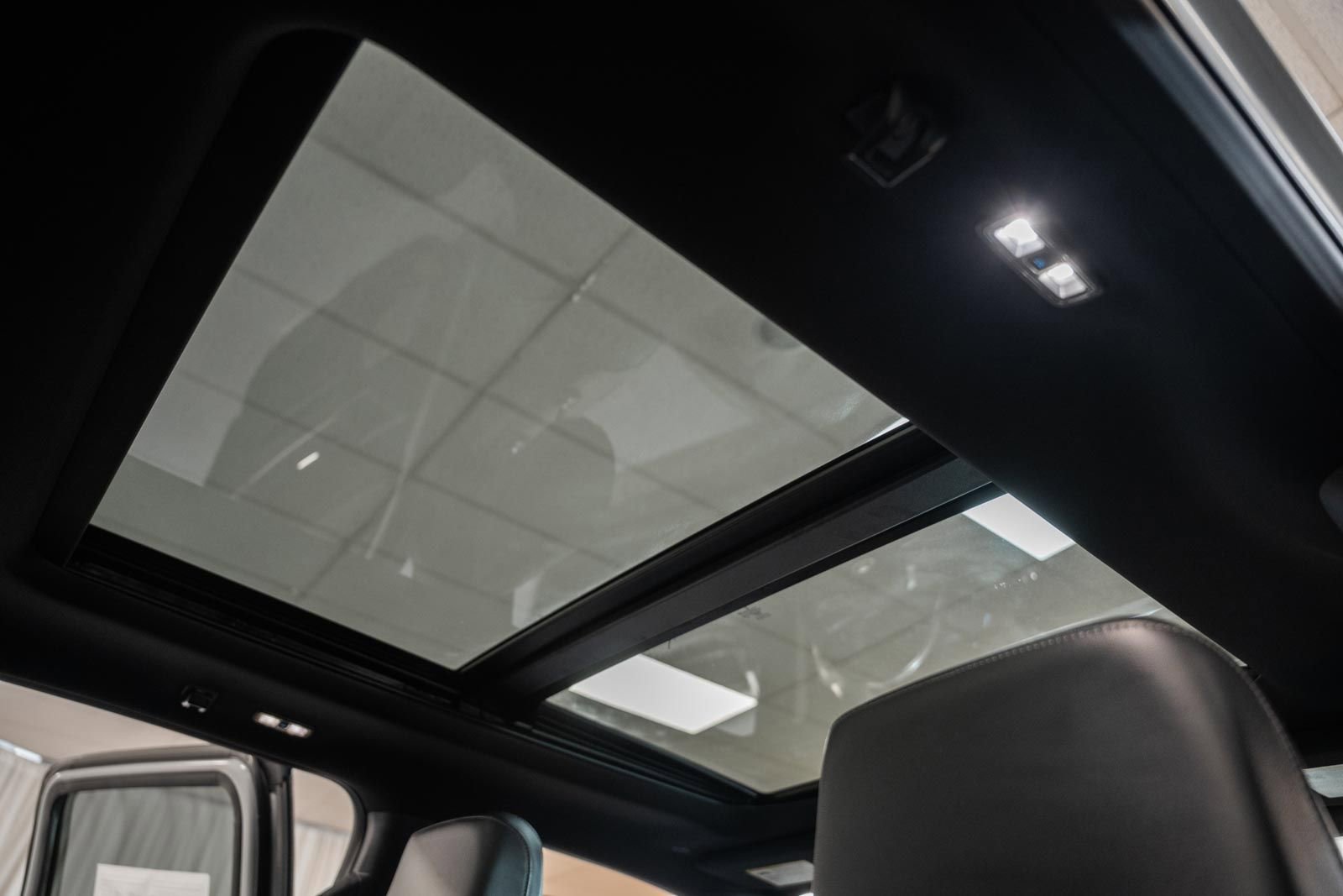 Certified 2023 Ford F150 Lariat w/ Equipment Group 502A High image 44