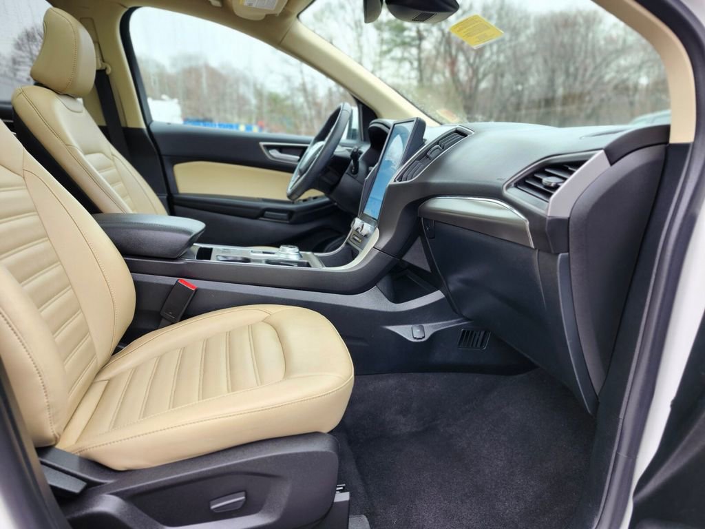 Certified 2022 Ford Edge SEL w/ Convenience Package AWD/4WD image 11