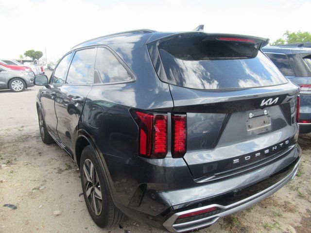 Used 2022 Kia Sorento S image 2
