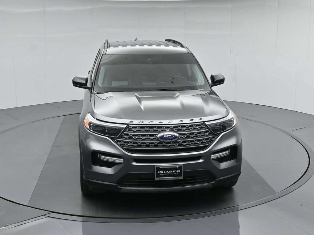 Certified 2023 Ford Explorer XLT w/ Equipment Group 202A RWD image 43