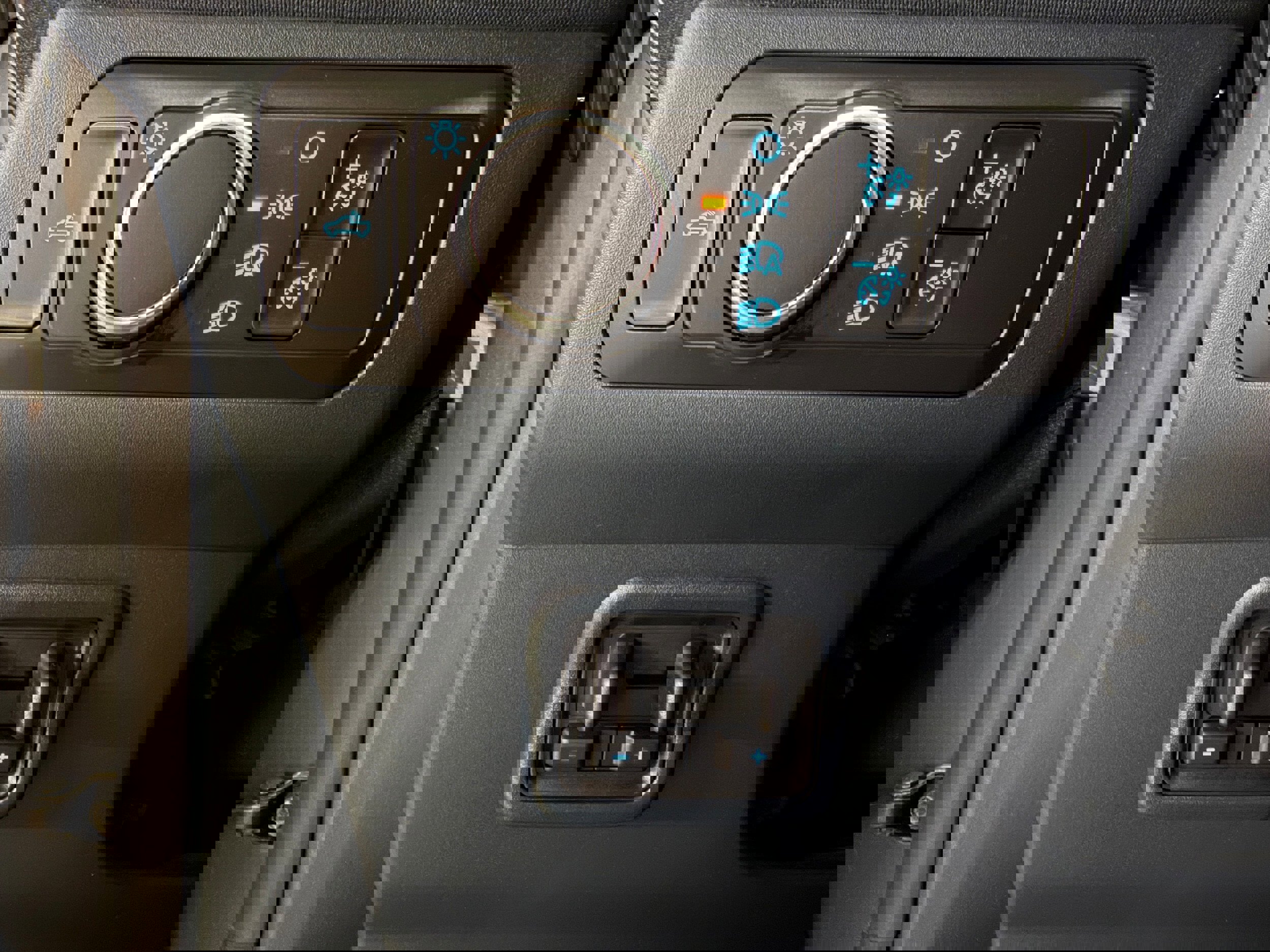 Certified 2022 Ford Maverick XLT w/ Equipment Group 300A Standard image 17