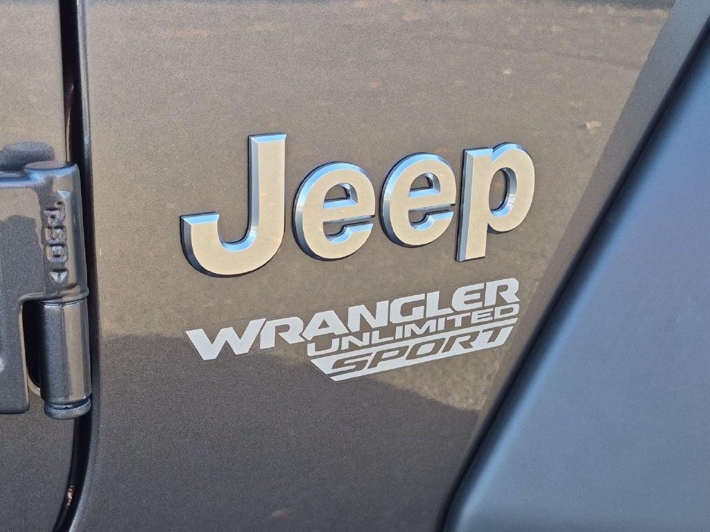 Used 2019 Jeep Wrangler Unlimited Sport S AWD/4WD image 25