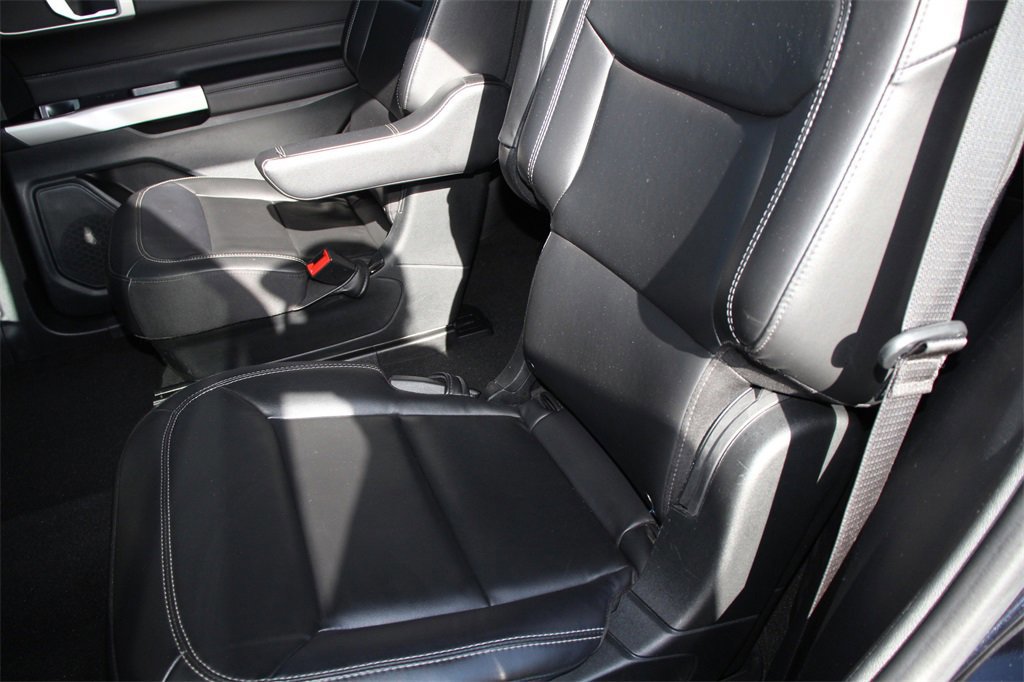 Certified 2023 Ford Explorer XLT w/ Equipment Group 202A image 20