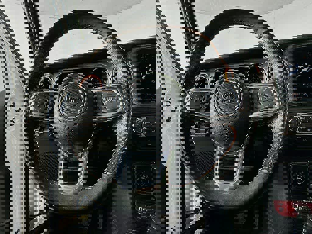 Used 2023 Jeep Gladiator Mojave w/ Dual Top Group image 19