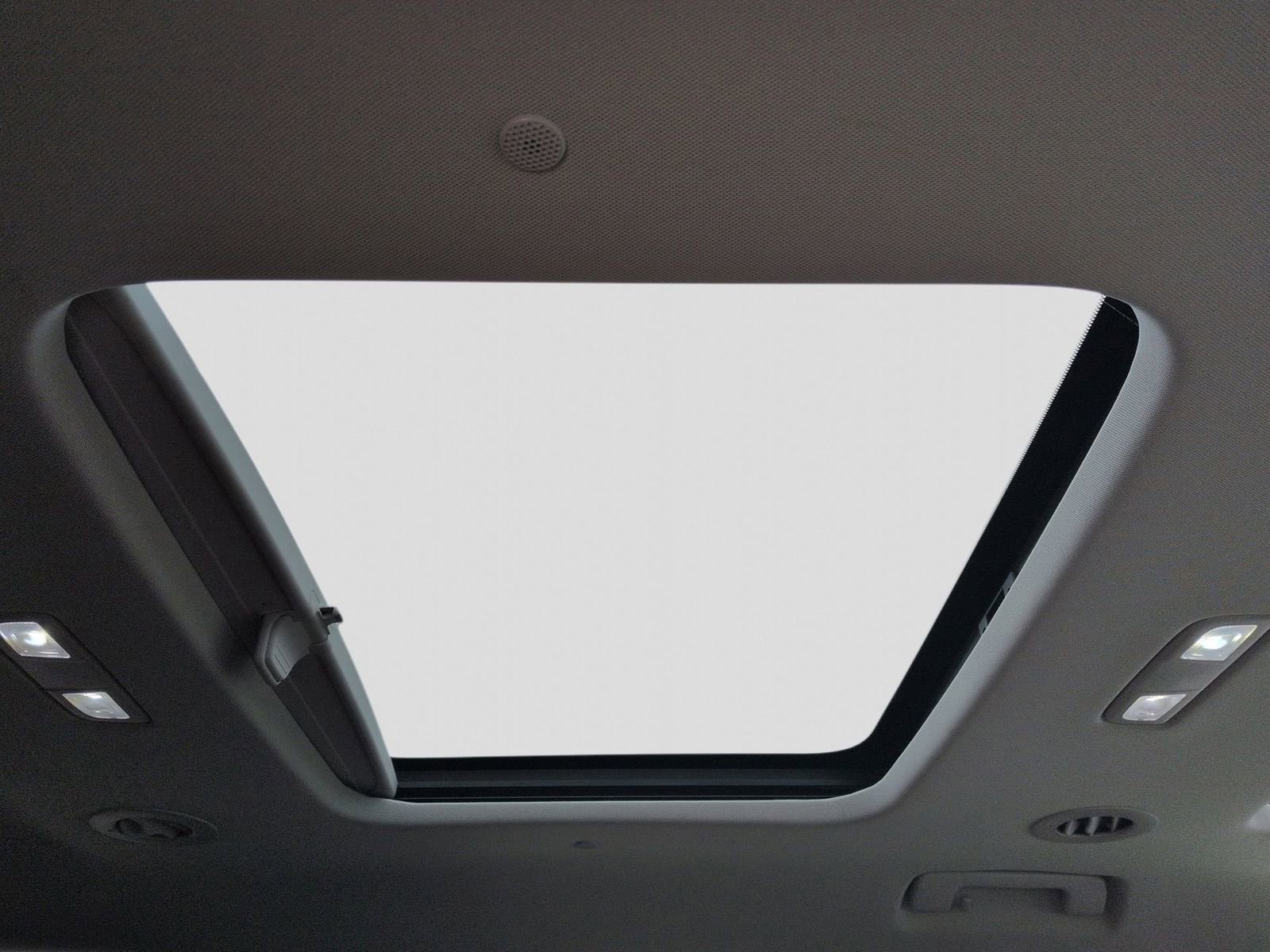 Used 2018 Chevrolet Traverse High Country image 25