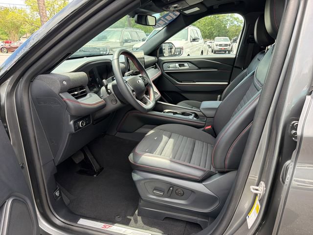 Certified 2025 Ford Explorer ST-Line w/ Premium Package AWD/4WD image 10