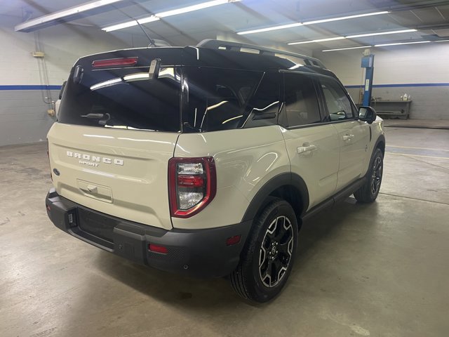 Certified 2025 Ford Bronco Sport Outer Banks w/ Outer Banks Tech Package+ AWD/4WD image 5