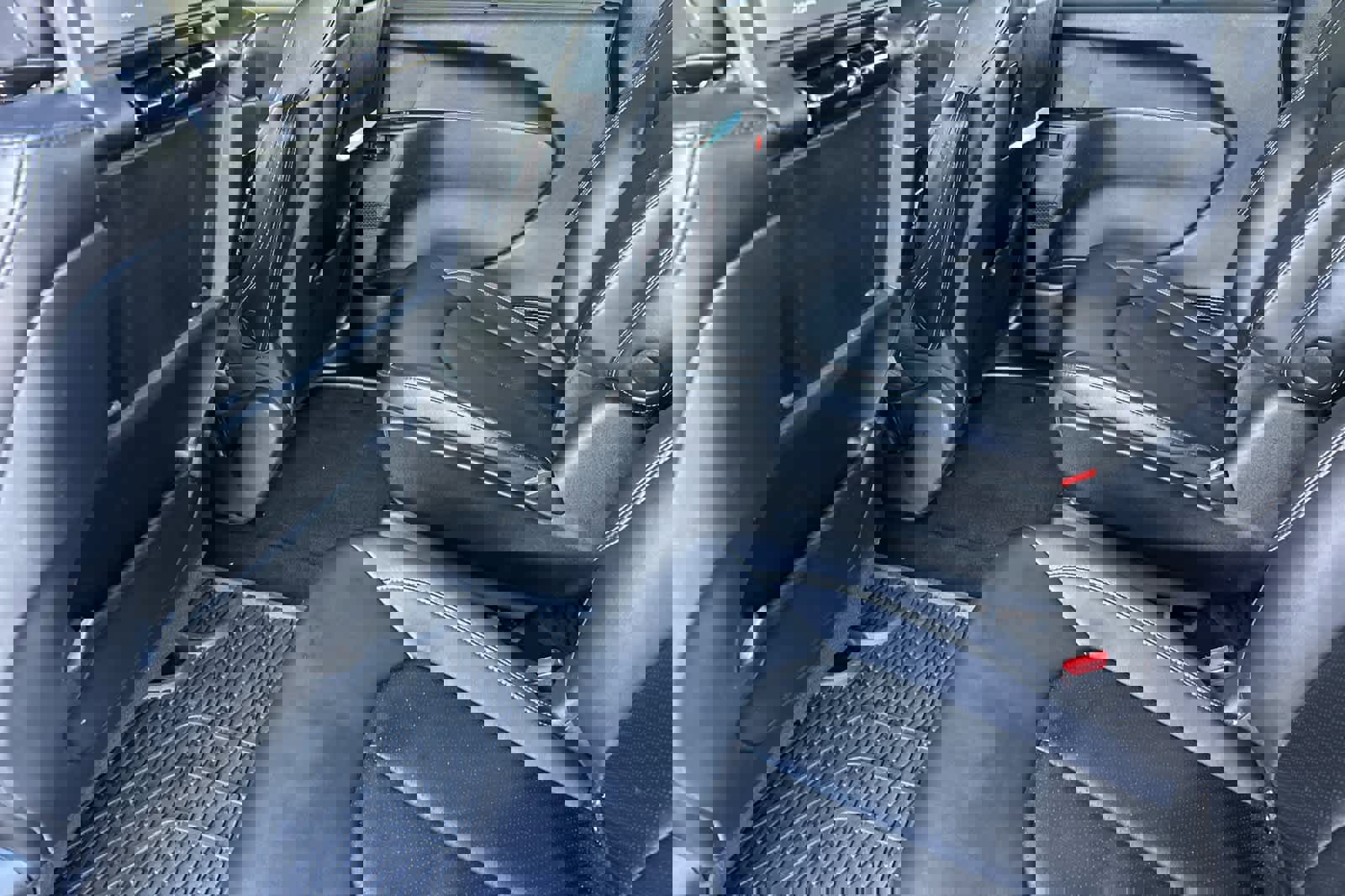 Used 2025 Chrysler Pacifica Select w/ Uconnect Theater Family Group image 10