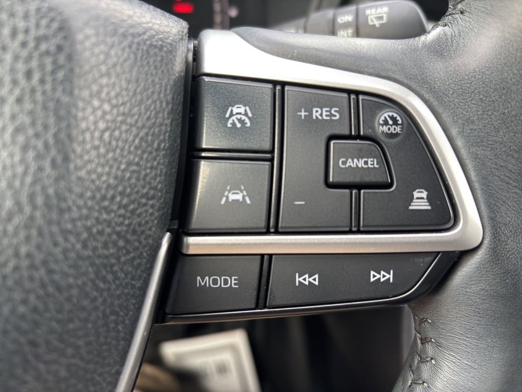 Used 2022 Toyota Sienna XLE Woodland Edition AWD/4WD image 25