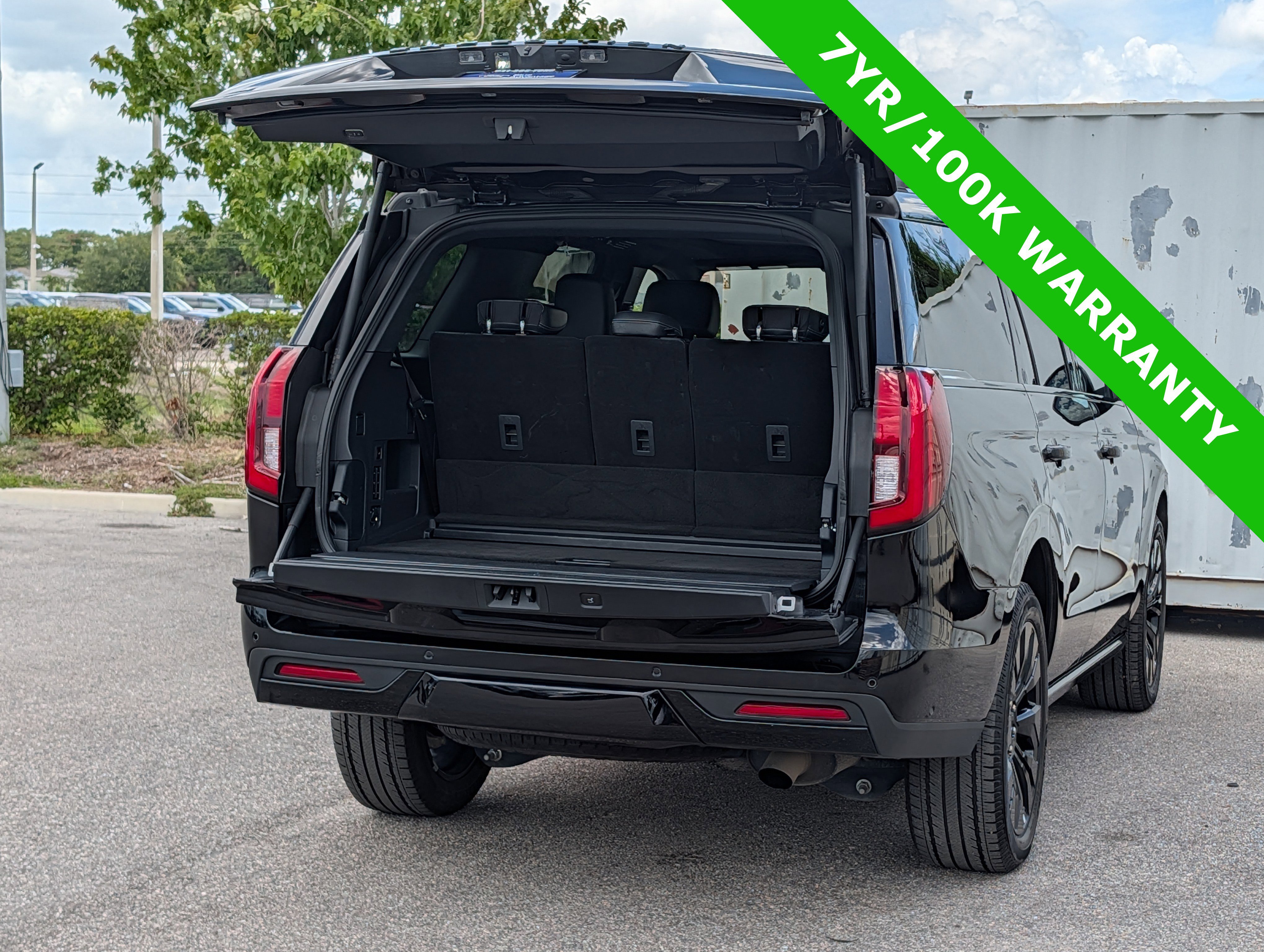Certified 2025 Ford Expedition Platinum w/ Stealth Appearance Package AWD/4WD image 16